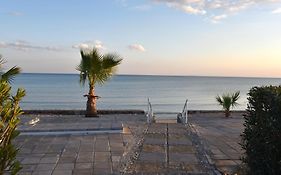 Villa Aqua